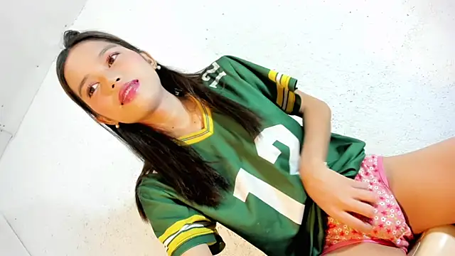 Snapshot of CUTIE_GIRLSX chatting on 06-23-26, 11:08 CUTIE GIRLSX online show from 06-23-26, 11:08