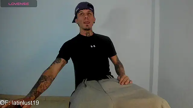 Snapshot of Savajelust chatting on 07-22-26, 03:41 Savajelust online show from 07-22-26, 03:41