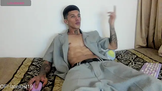 Savajelust online show from 04-16-26, 01:39