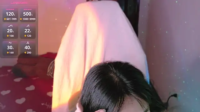 Phuong Bee online show from 09-20-25, 01:49