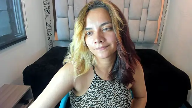 Kiara Cruz   online show from 07-15-26, 08:05