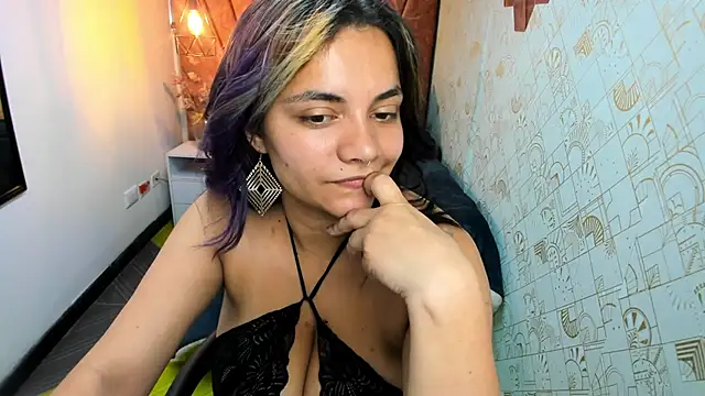 Kiara Cruz   online show from 02-21-26, 08:55