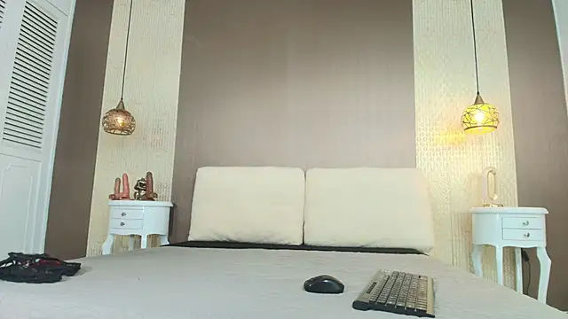 Tiifany Baker online show from 01-12-26, 08:04