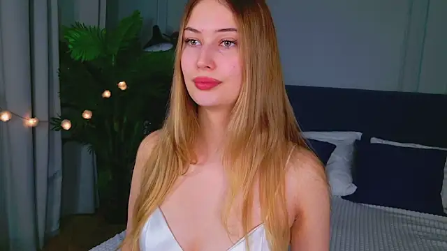 Sofii Ly online show from 12-19-25, 06:38