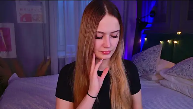 Sofii Ly online show from 11-26-25, 06:13