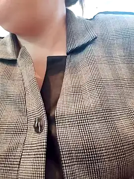 Uzhili online show from 10-29-25, 12:04