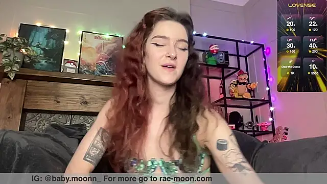 Snapshot of rae_moonn chatting on 05-15-26, 05:44 rae moonn online show from 05-15-26, 05:44