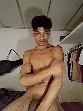 Brayanellatino online show from 04-06-26, 03:02