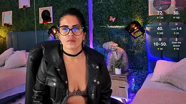 Linagh  online show from 11-21-25, 11:53