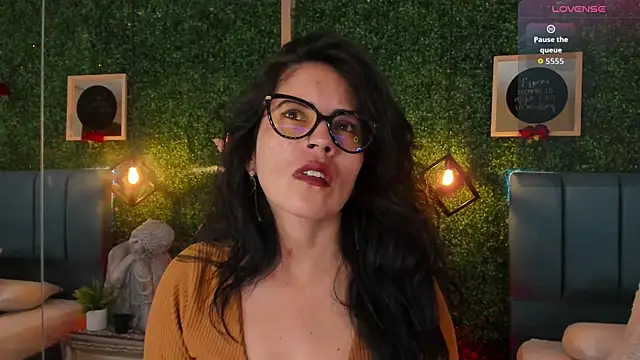 Linagh  online show from 12-19-25, 12:07