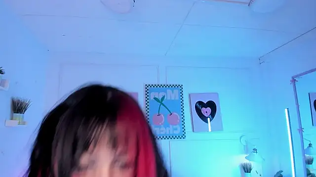 Zoe Lynch  online show from 06-17-26, 12:04