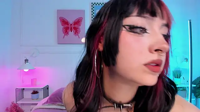 Zoe Lynch  online show from 07-01-26, 12:05