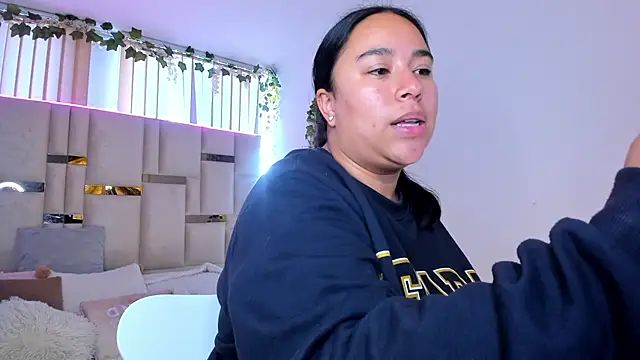 Zoey thompson online show from 02-25-26, 09:14