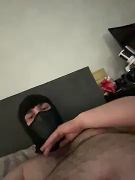 Snapshot of bigdillas7 chatting on 02-11-26, 01:27 bigdillas7 online show from 02-11-26, 01:27