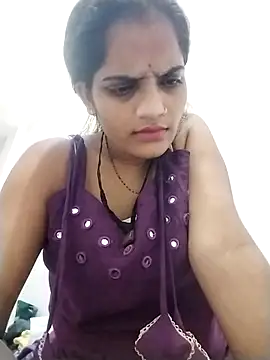 Snapshot of Sofia_kuuu chatting on 11-04-25, 06:50 Sofia kuuu online show from 11-04-25, 06:50