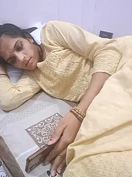 Snapshot of Sofia_kuuu chatting on 11-02-25, 11:37 Sofia kuuu online show from 11-02-25, 11:37