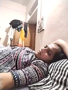 Snapshot of Sofia_kuuu chatting on 09-21-25, 04:01 Sofia kuuu online show from 09-21-25, 04:01