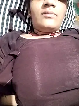 Snapshot of Sofia_kuuu chatting on 09-20-25, 03:50 Sofia kuuu online show from 09-20-25, 03:50