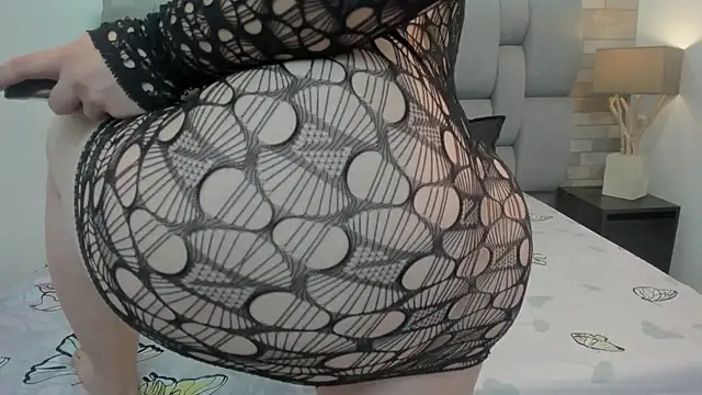 Snapshot of kathysmith19 chatting on 10-27-25, 02:12 kathysmith19 online show from 10-27-25, 02:12