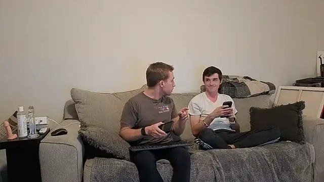 Snapshot of Drakerileyxxx chatting on 03-15-26, 12:39 Drakerileyxxx online show from 03-15-26, 12:39