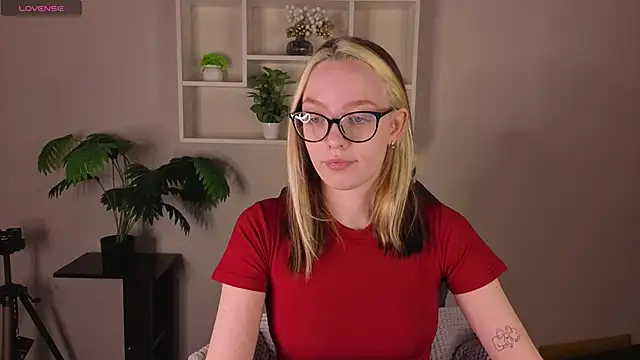 R0cket bunny online show from 04-23-26, 12:28