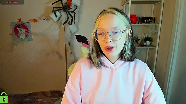 R0cket bunny online show from 11-10-25, 01:10