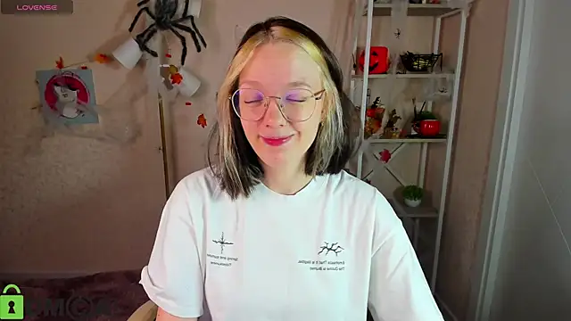 R0cket bunny online show from 11-06-25, 01:09