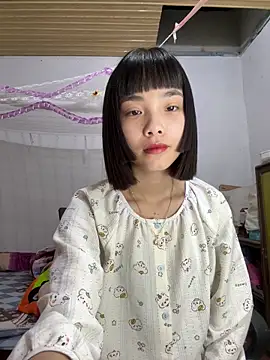 Snapshot of andymi1 chatting on 05-13-26, 02:07 andymi1 online show from 05-13-26, 02:07
