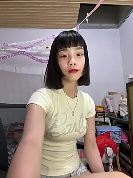 Snapshot of andymi1 chatting on 05-18-26, 01:50 andymi1 online show from 05-18-26, 01:50