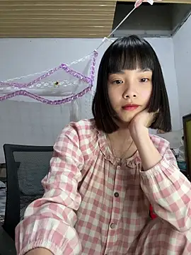 Snapshot of andymi1 chatting on 05-30-26, 08:42 andymi1 online show from 05-30-26, 08:42