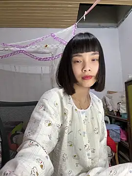 Snapshot of andymi1 chatting on 05-12-26, 01:06 andymi1 online show from 05-12-26, 01:06