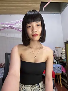 Snapshot of andymi1 chatting on 05-20-26, 02:03 andymi1 online show from 05-20-26, 02:03
