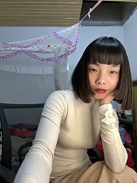 Snapshot of andymi1 chatting on 05-04-26, 01:14 andymi1 online show from 05-04-26, 01:14