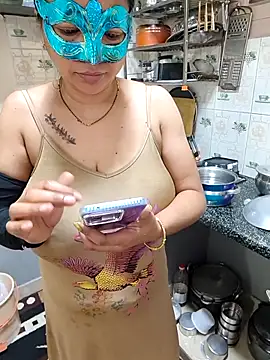 Queen Nightt online show from 09-12-25, 03:50