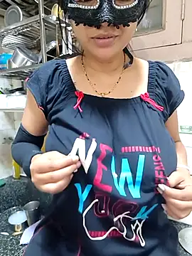 Queen Nightt online show from 12-01-25, 04:13