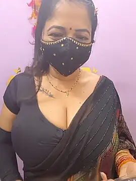 Queen Nightt online show from 10-13-25, 05:25