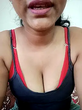 Snapshot of RITU_28 chatting on 05-31-26, 06:19 RITU 28 online show from 05-31-26, 06:19