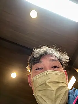 Snapshot of usu0130 chatting on 10-31-25, 01:41 usu0130 online show from 10-31-25, 01:41