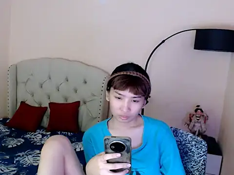 ShantalFoxxy  online show from 07-05-26, 04:19