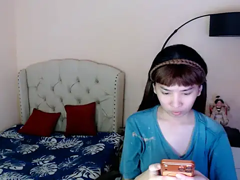 ShantalFoxxy  online show from 07-09-26, 01:06