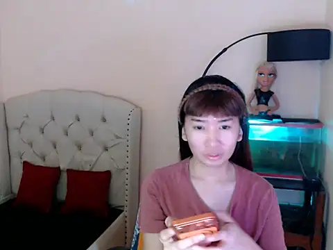 ShantalFoxxy  online show from 04-18-26, 12:24