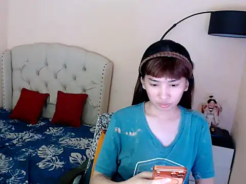 ShantalFoxxy  online show from 06-11-26, 12:32