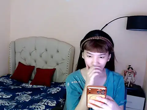ShantalFoxxy  online show from 06-21-26, 06:52