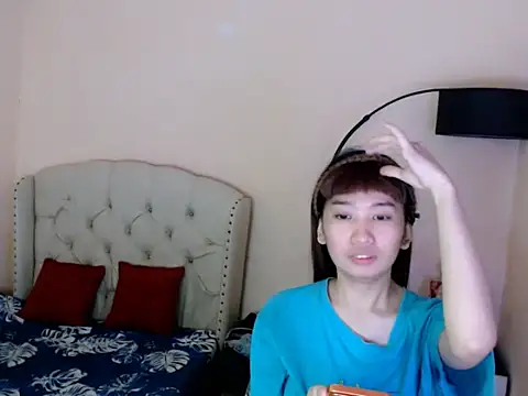 ShantalFoxxy  online show from 07-18-26, 12:19