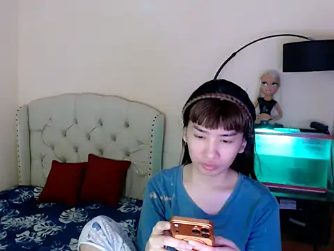 ShantalFoxxy  online show from 03-23-26, 12:49