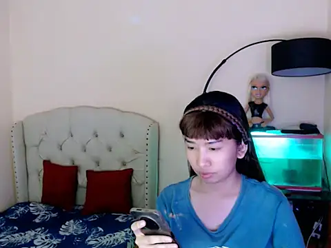 ShantalFoxxy  online show from 03-10-26, 12:53