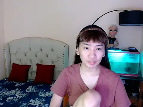 ShantalFoxxy  online show from 03-06-26, 07:58