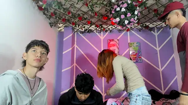 lau and boys18 online show from 09-11-25, 01:33