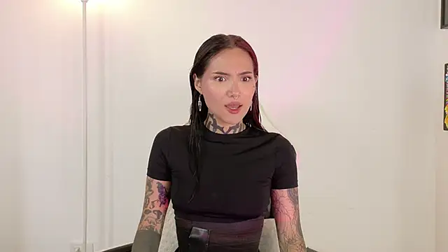 sara queen10 online show from 04-09-26, 02:12