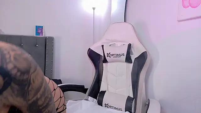 sara queen10 online show from 09-30-25, 06:03